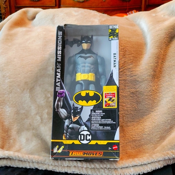 BATMAN 80 YEARS TRUE MOVES missions DC MATTEL Super Hero Doll - Picture 1 of 8